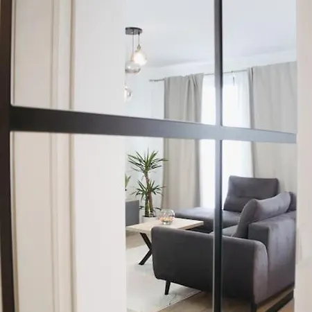 Fabulous With The Spacious Garden Appartement Zadar