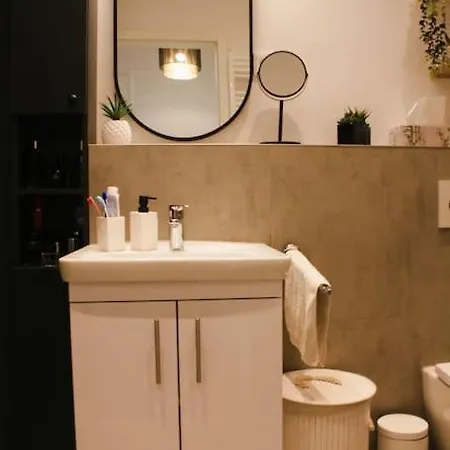 Apartment Fabulous With Spacious Garden
